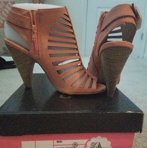 Charlotte Russe Heel